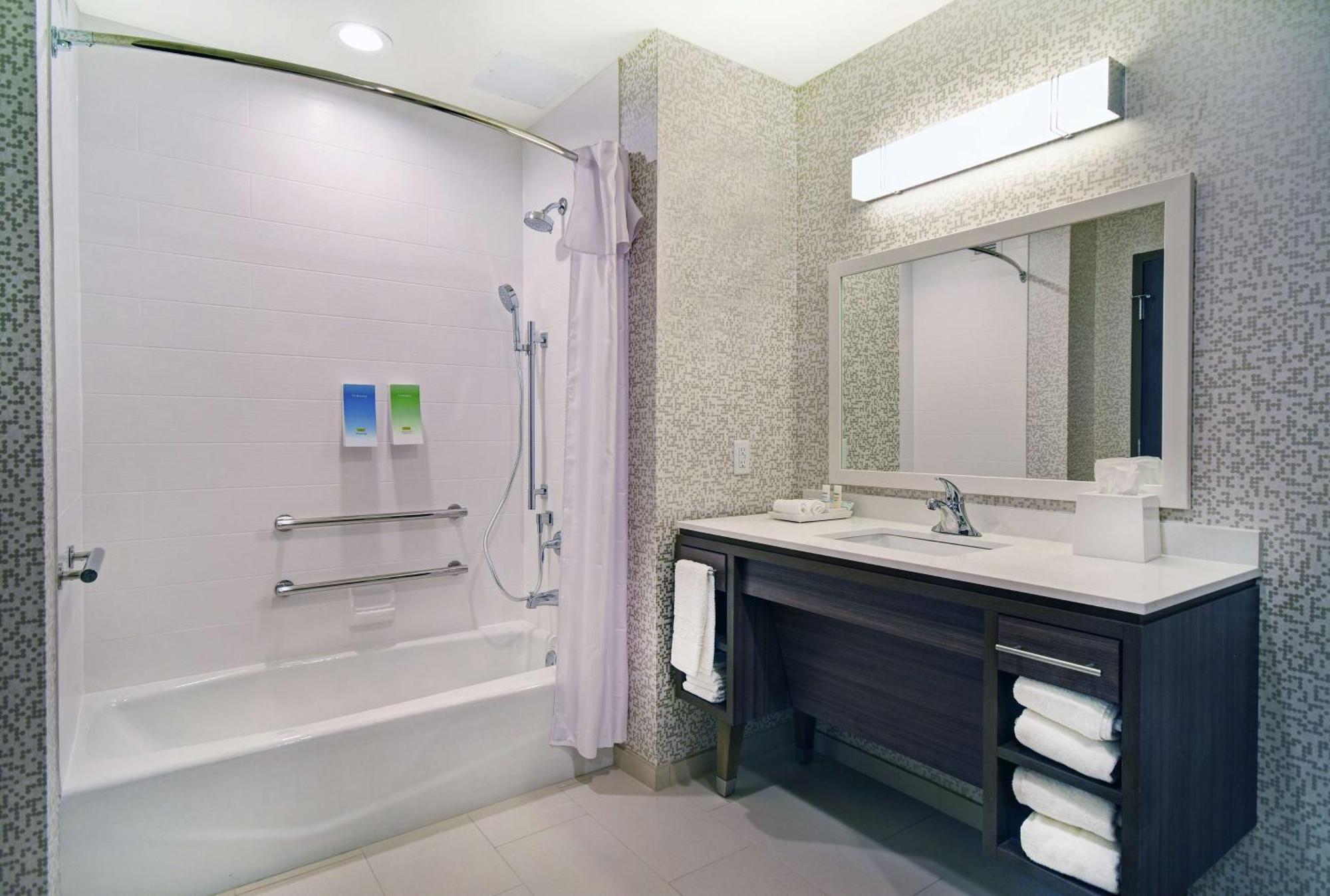 Home2 Suites By Hilton Белойт Экстерьер фото