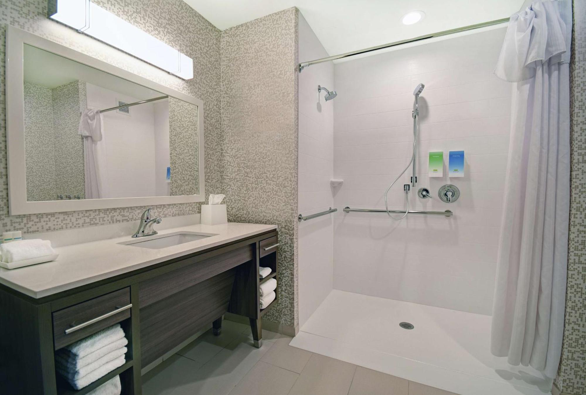 Home2 Suites By Hilton Белойт Экстерьер фото
